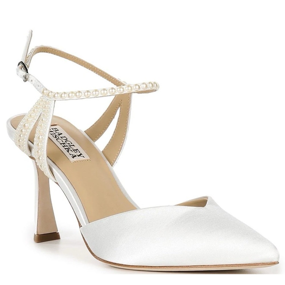 Badgley Mischka Destinee Heels 7.5 Soft White Pearl Bridal Wedding Pumps